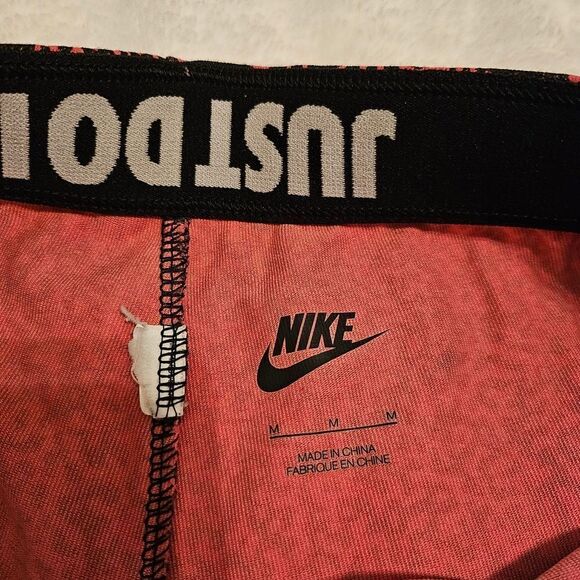 Women’s Nike Leg-A-See Leggings Size M Animal Print Pink Black - Picture 3 of 5